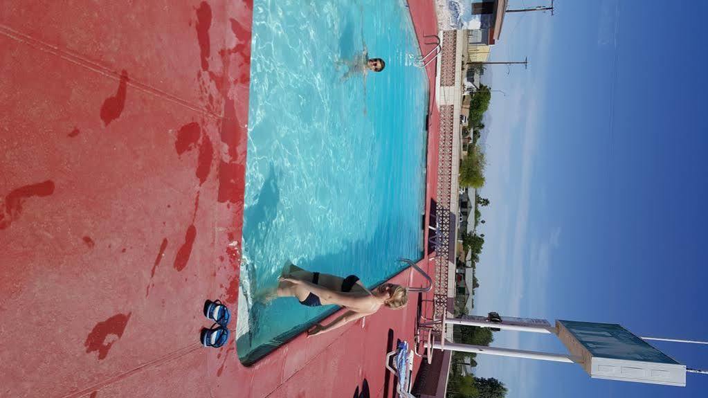 نيدلز River Valley Inn المظهر الخارجي الصورة