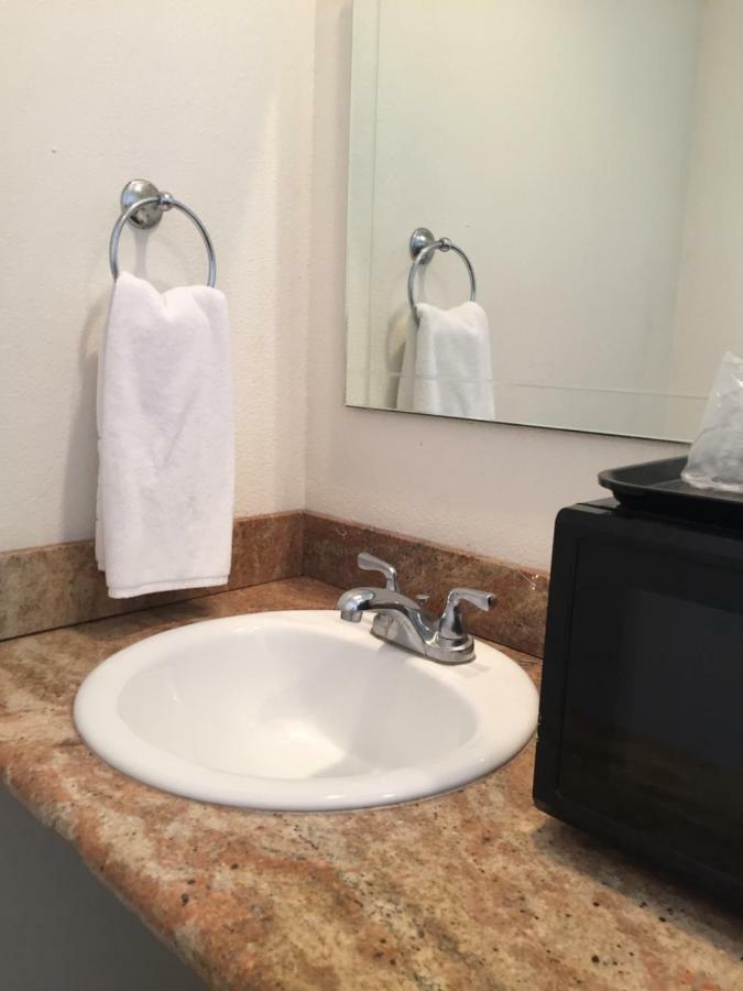 نيدلز River Valley Inn المظهر الخارجي الصورة